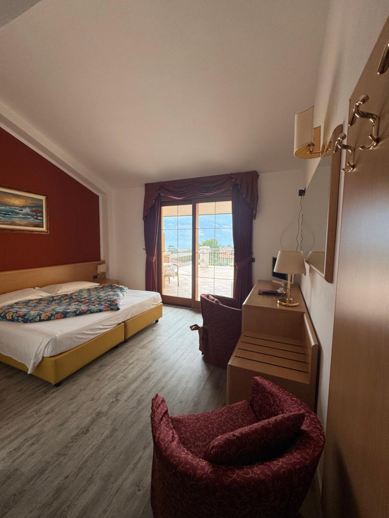 Hotel Alpi Malcesine Exteriér fotografie